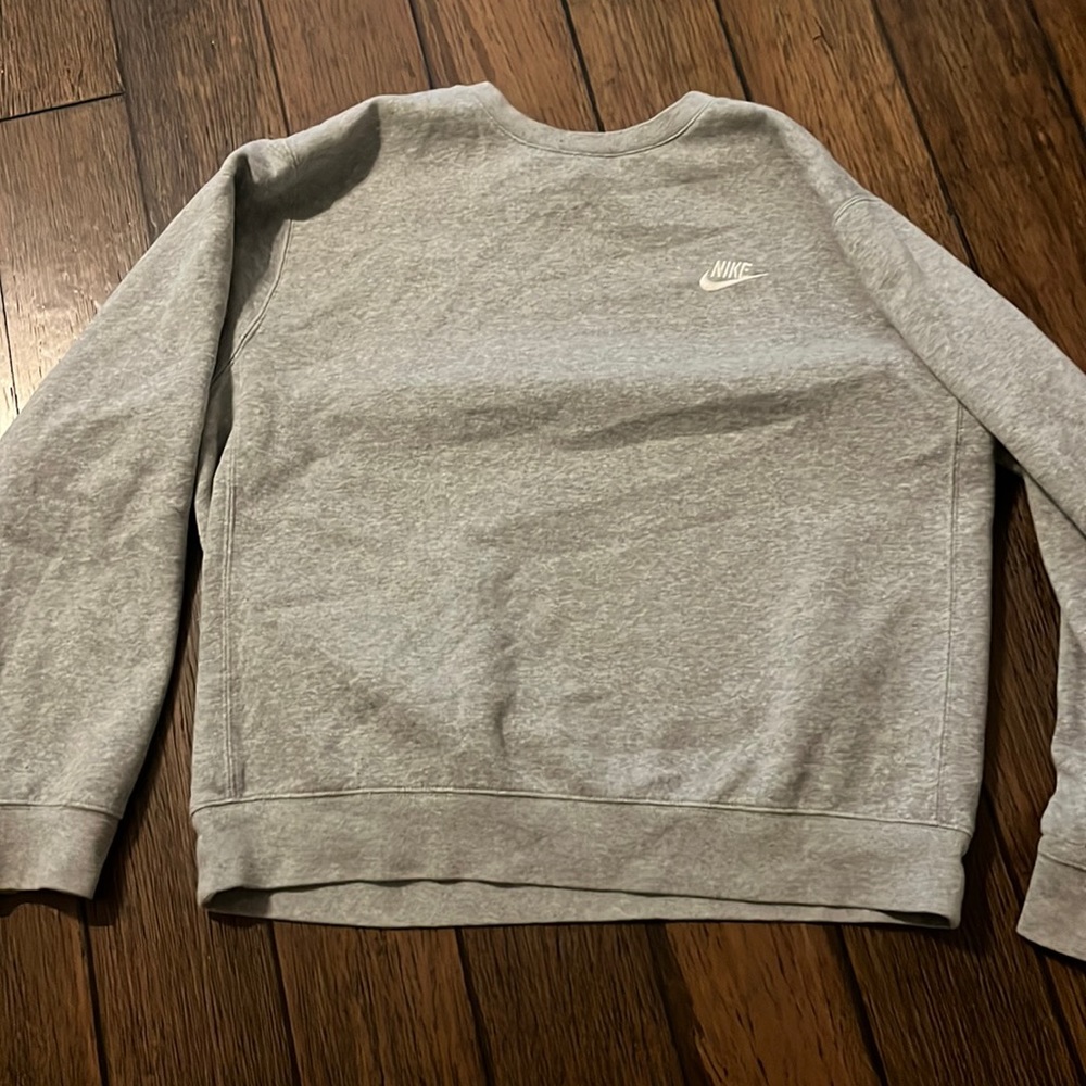 Nike Men’s Gray Crewneck in size Large